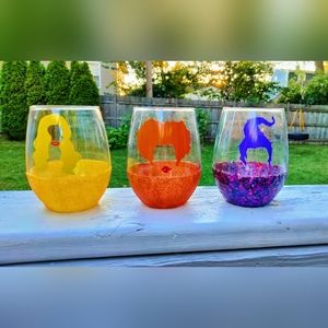 Set of 3 Hocus Pocus glittered wine glasses.
